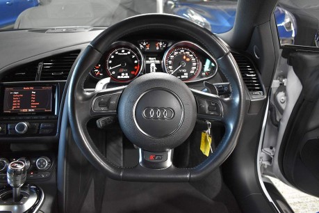 Audi R8 V10 QUATTRO 26