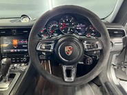 Porsche 911 CARRERA 4 GTS PDK 35