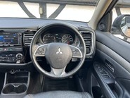 Mitsubishi Outlander DI-D GX 4 33