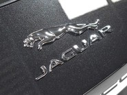 Jaguar F-Type R 18