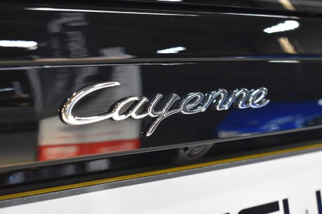 Porsche Cayenne V6 TIPTRONIC 16