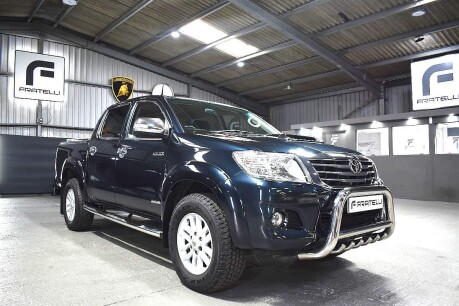 Toyota Hilux INVINCIBLE 4X4 D-4D DCB 3