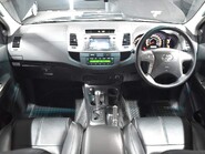 Toyota Hilux INVINCIBLE 4X4 D-4D DCB 35