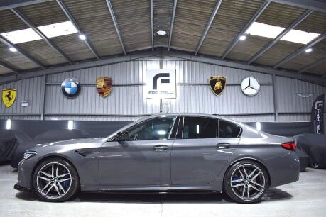 BMW M5 M5 COMPETITION 18