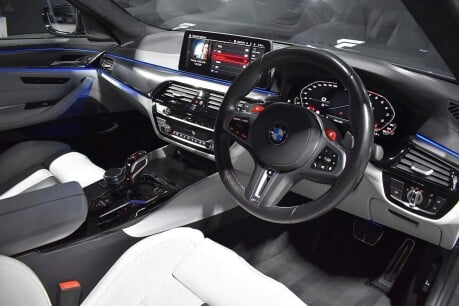 BMW M5 M5 COMPETITION 36