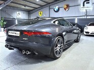 Jaguar F-Type R AWD 31