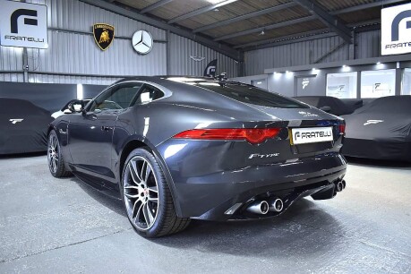 Jaguar F-Type R AWD 22