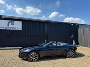 Aston Martin DB11 V8 VOLANTE 24