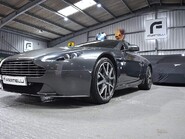 Aston Martin Vantage V8 8