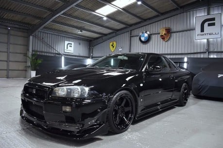 Nissan Skyline R34 GTR 17