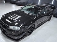 Nissan Skyline R34 GTR 18