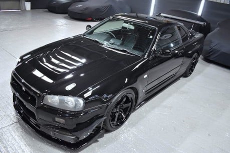 Nissan Skyline R34 GTR 18