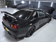 Nissan Skyline R34 GTR 33