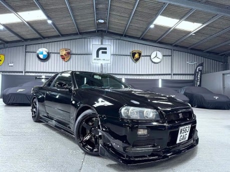 Nissan Skyline R34 GTR 1