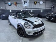 Mini Convertible COOPER S 3