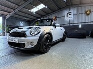 Mini Convertible COOPER S 21