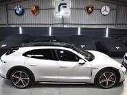 Porsche Taycan 4S CROSS TURISMO 23