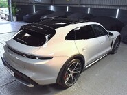 Porsche Taycan 4S CROSS TURISMO 28