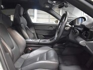 Porsche Taycan 4S CROSS TURISMO 32