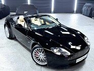 Aston Martin Vantage V8 ROADSTER 5