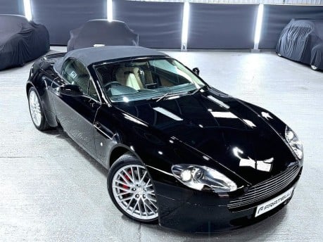 Aston Martin Vantage V8 ROADSTER 6