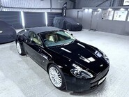 Aston Martin Vantage V8 ROADSTER 8