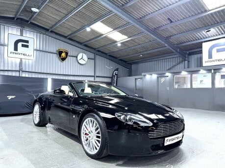 Aston Martin Vantage V8 ROADSTER 9