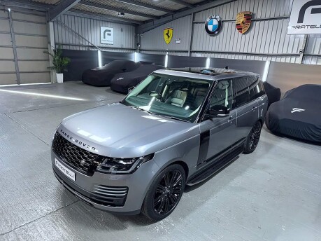 Land Rover Range Rover 3.0 D300 MHEV Westminster Black Auto 4WD Euro 6 (s/s) 5dr 9