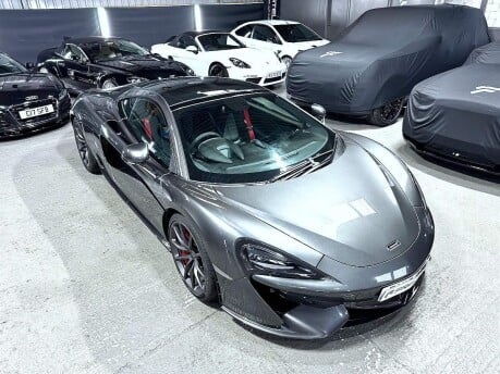 McLaren 570 V8 SSG 5