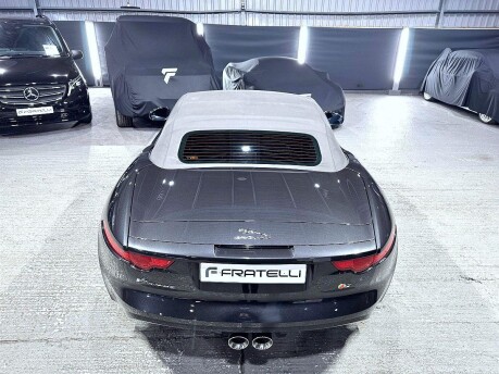 Jaguar F-Type V6 S 29