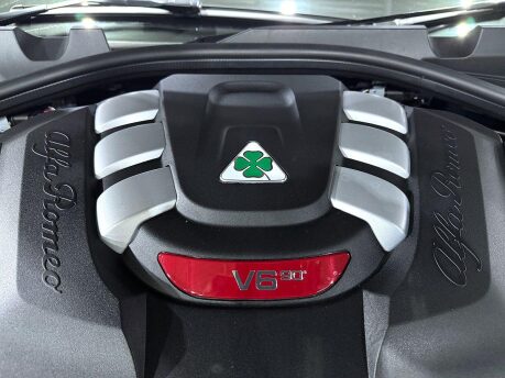 Alfa Romeo Giulia V6 BITURBO QUADRIFOGLIO 11