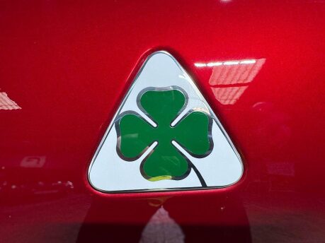 Alfa Romeo Giulia V6 BITURBO QUADRIFOGLIO 69