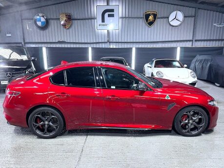 Alfa Romeo Giulia V6 BITURBO QUADRIFOGLIO 3