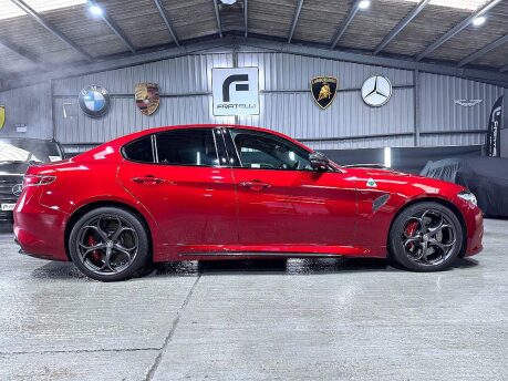 Alfa Romeo Giulia V6 BITURBO QUADRIFOGLIO 4
