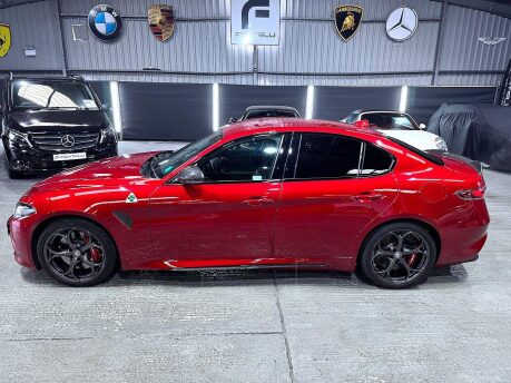 Alfa Romeo Giulia V6 BITURBO QUADRIFOGLIO 17