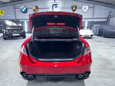 Alfa Romeo Giulia V6 BITURBO QUADRIFOGLIO 23