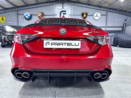 Alfa Romeo Giulia V6 BITURBO QUADRIFOGLIO 25