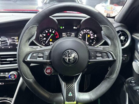 Alfa Romeo Giulia V6 BITURBO QUADRIFOGLIO 51