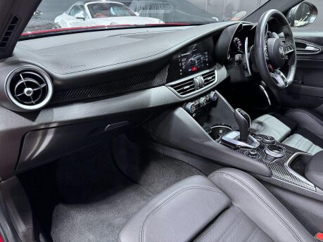 Alfa Romeo Giulia V6 BITURBO QUADRIFOGLIO 60