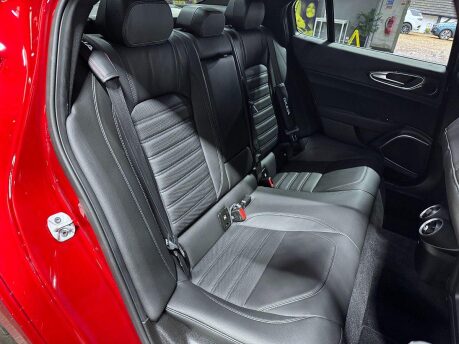 Alfa Romeo Giulia V6 BITURBO QUADRIFOGLIO 65