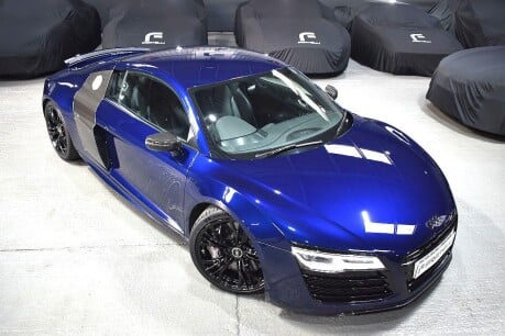 Audi R8 5.2 FSI V10 Plus S Tronic quattro Euro 5 2dr 3