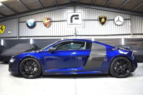 Audi R8 5.2 FSI V10 Plus S Tronic quattro Euro 5 2dr 16