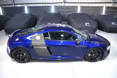 Audi R8 5.2 FSI V10 Plus S Tronic quattro Euro 5 2dr 37