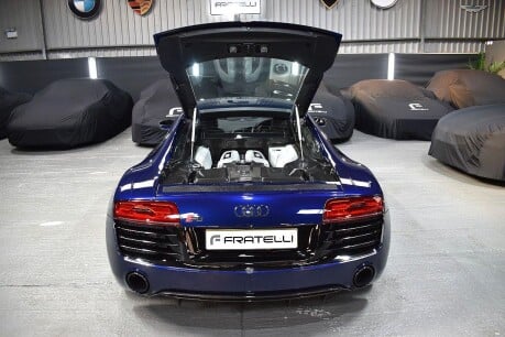 Audi R8 5.2 FSI V10 Plus S Tronic quattro Euro 5 2dr 24