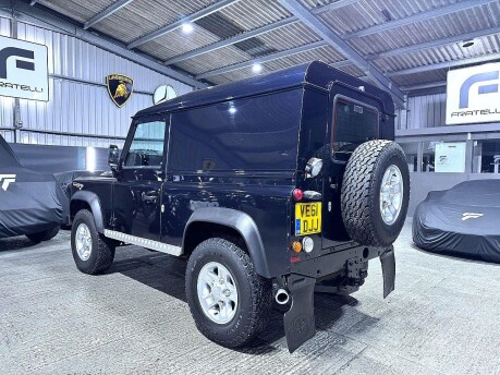 Land Rover Defender TD HARD TOP 10