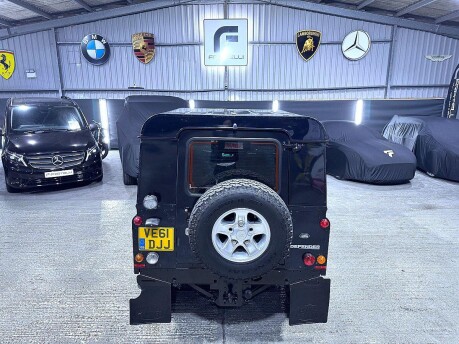 Land Rover Defender TD HARD TOP 17