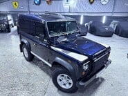 Land Rover Defender TD HARD TOP 3