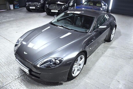 Aston Martin Vantage V8 12
