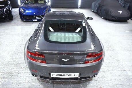 Aston Martin Vantage V8 17
