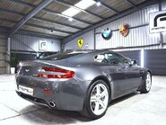 Aston Martin Vantage V8 21